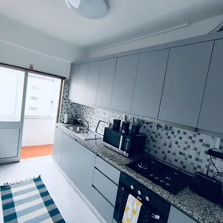 Lemon Tree House 2nd Floor - No Lift - Stairway 2 Andar Sem Elevador * גוארדה