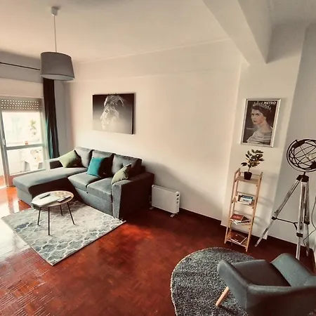 Lemon Tree House 2nd Floor - No Lift - Stairway 2 Andar Sem Elevador Apartment Guarda