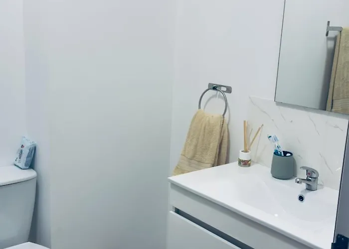 Lemon Tree House 2nd Floor - No Lift - Stairway 2 Andar Sem Elevador