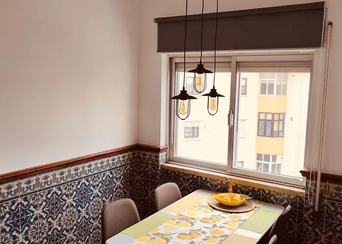 Lemon Tree House 2nd Floor - No Lift - Stairway 2 Andar Sem Elevador